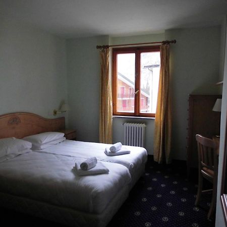 Hotel Residence Valverde เกรสโซเนย์-ลา-ตรีนีเต ภายนอก รูปภาพ
