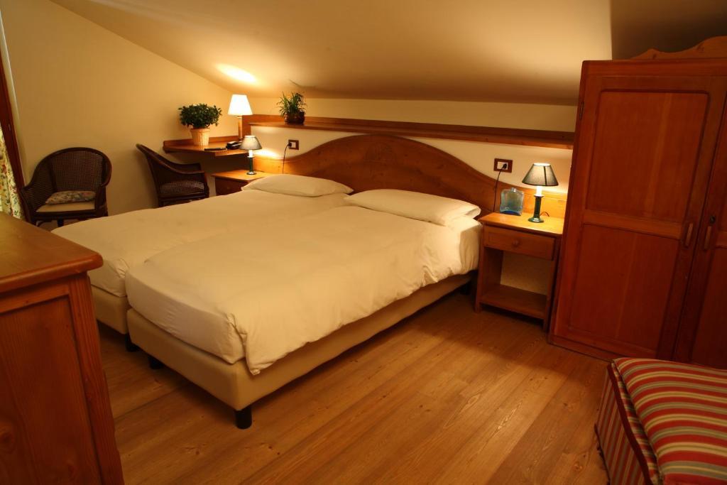 Hotel Residence Valverde เกรสโซเนย์-ลา-ตรีนีเต ห้อง รูปภาพ