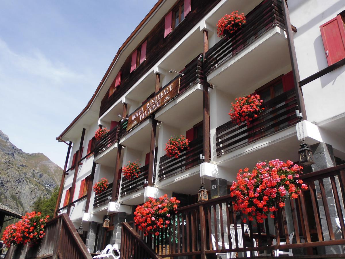 Hotel Residence Valverde เกรสโซเนย์-ลา-ตรีนีเต ภายนอก รูปภาพ